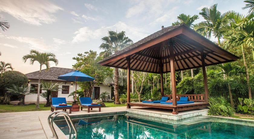 Baan Pinya Balinese Style Family Pool Villa photo
