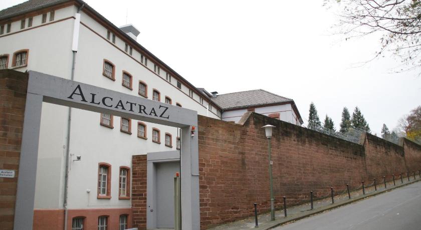 ALCATRAZ Hotel am Japanischen Garten — Hotel in Kaiserslautern