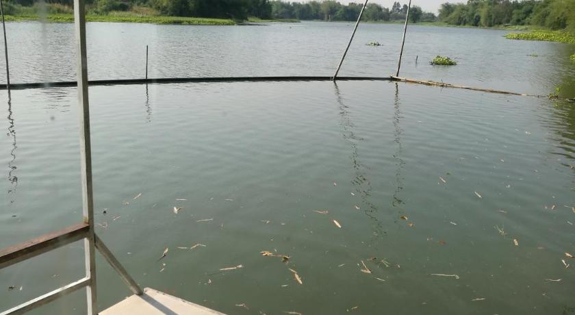 乌泰他尼 River Marina Resort 2星级 酒店 大堂