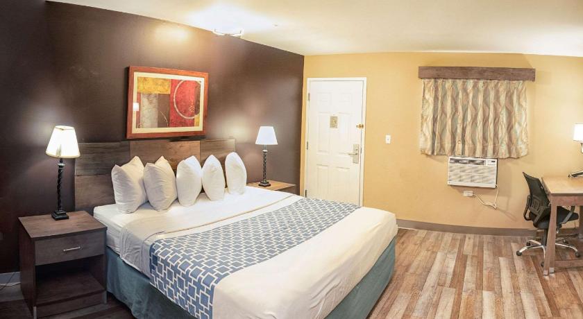 Suburban Extended Stay Hotel Charlotte-Ballantyne