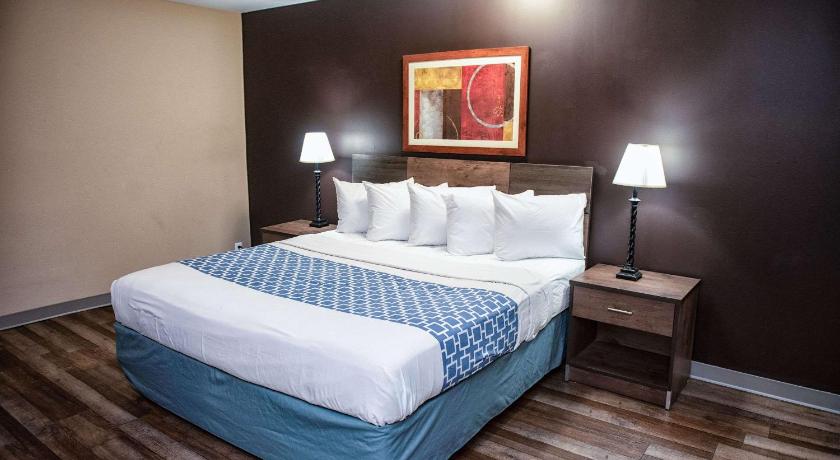 Suburban Extended Stay Hotel Charlotte-Ballantyne