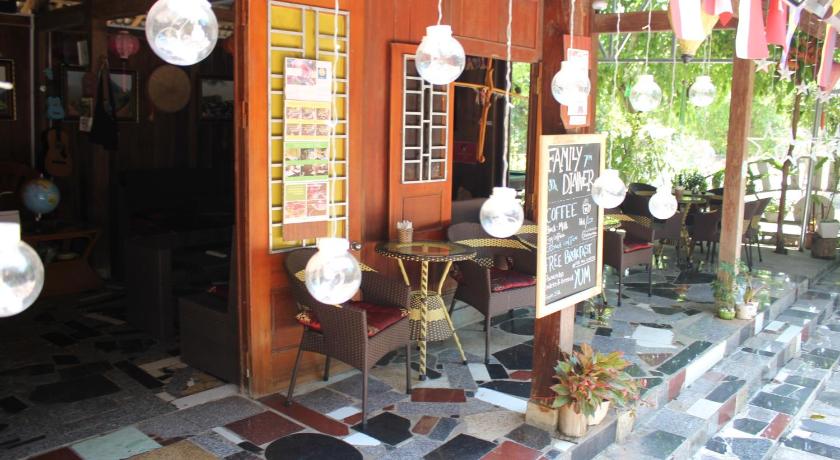Green Hill Hostel & Tour photo