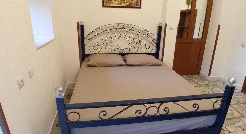 Guest House Urat photo
