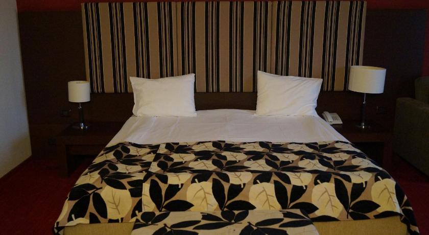 Hotel Wolf 2 photo