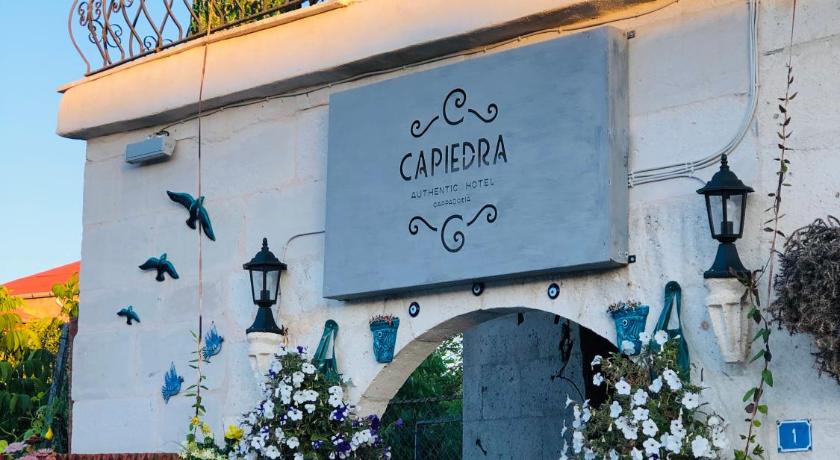 Capiedra Hotel