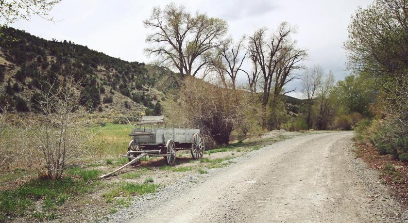 Hidden Canyon Retreat photo