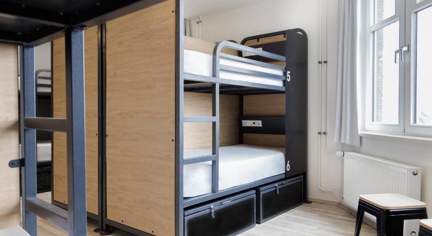 Image of Bed in 8 Bed Mixed Dormitory 3