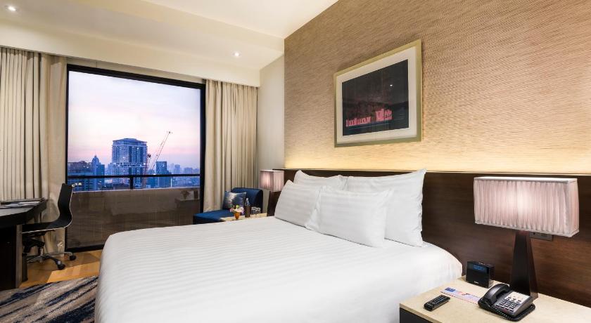 Image of One Bedroom Deluxe Suite 10