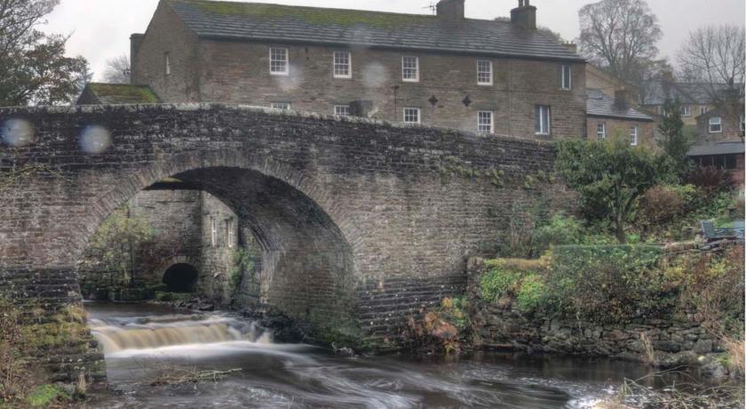 Riverside B & B photo