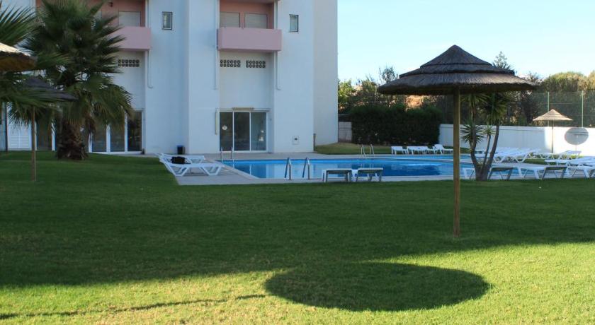 Image of Apartment with Pool View 6