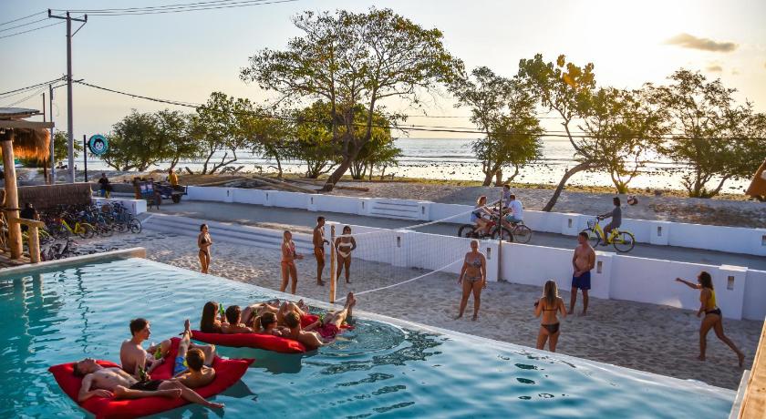 Mad Monkey Gili Trawangan photo