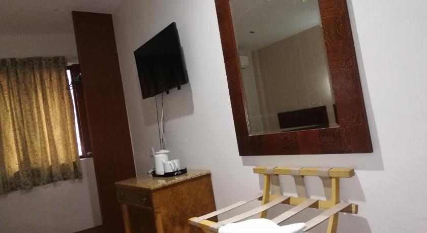 Image of Family Room 4