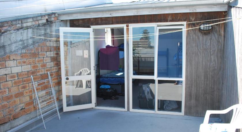 Loft 109 Backpackers Hostel photo
