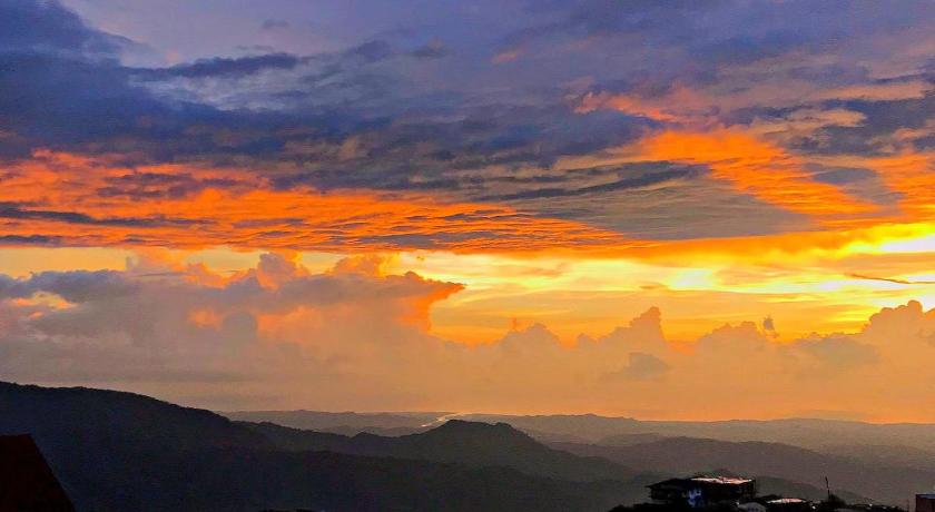 Vacation House in Baguio with Amazing Sunset Views — Hotel in Baguio