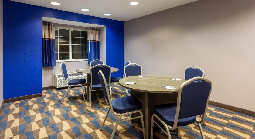 Microtel Inn & Suites by Wyndham Bethel/Danbury