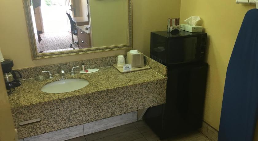 Days Inn by Wyndham Yazoo City photo
