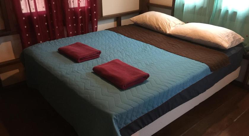Image of Triple Room with Shared Bathroom 6