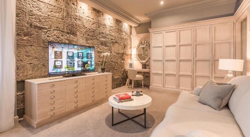 Image of Queen Suite 3