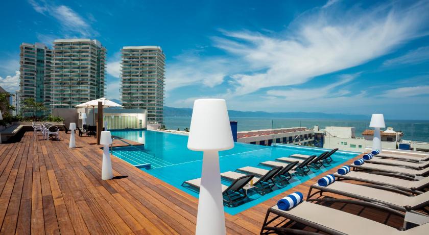 Crown Paradise Golden Puerto Vallarta