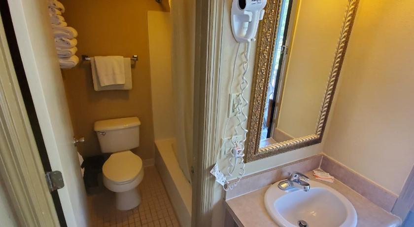 Image of Double Room with Balcony 2
