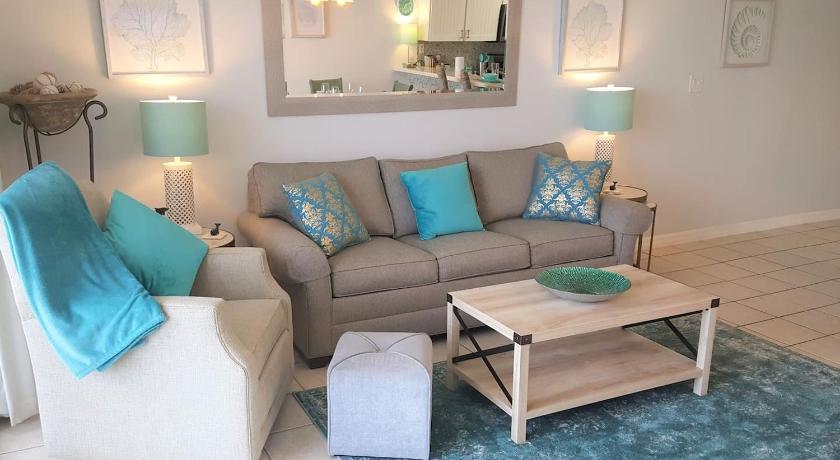 Image of Apartment with Sea View 5
