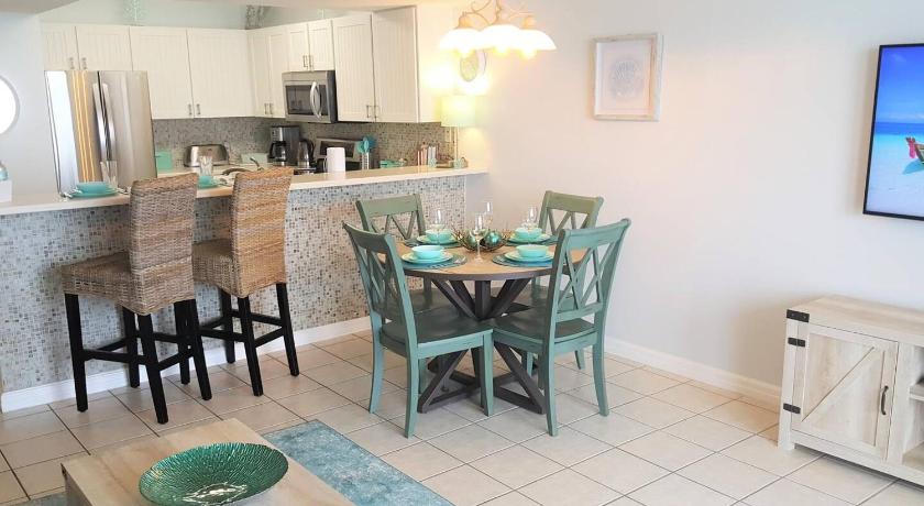 Image of Apartment with Sea View 9