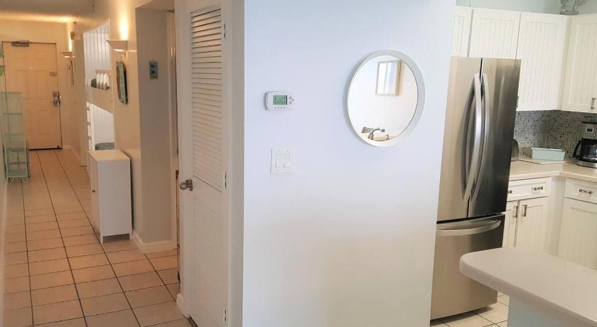 Image of Apartment with Sea View 14