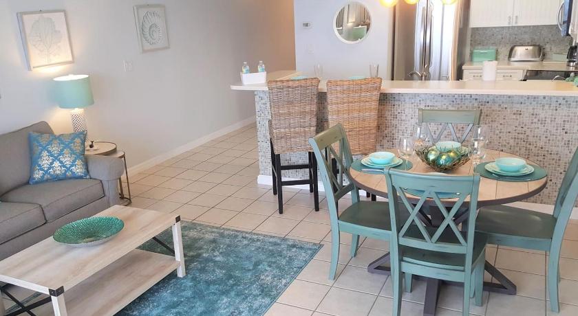 Image of Apartment with Sea View 4
