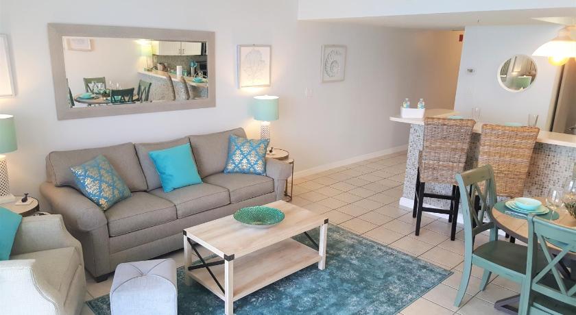 Image of Apartment with Sea View 3