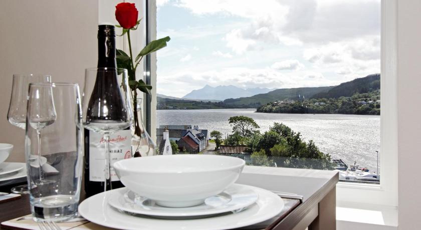 Skyelight Apartment — Hotel in Portree
