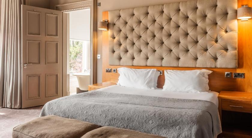 Murrayfield Hotel & House