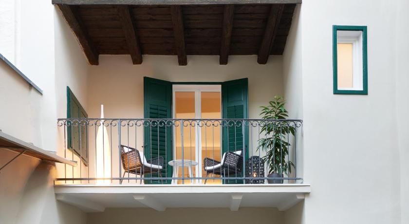 Cityflair Boutique Apartments photo