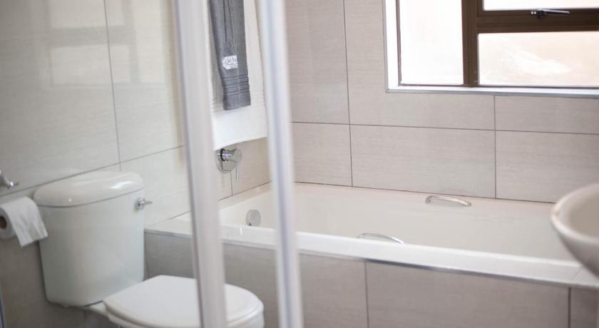 Ludumo Gardens 3 Bedroom Unit Durban Book Rooms Photos