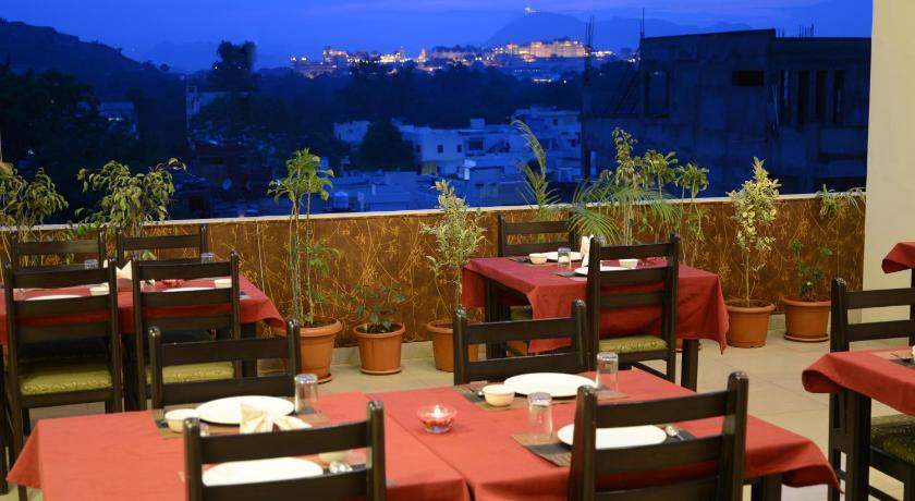 Hotel Sanobar - image 16