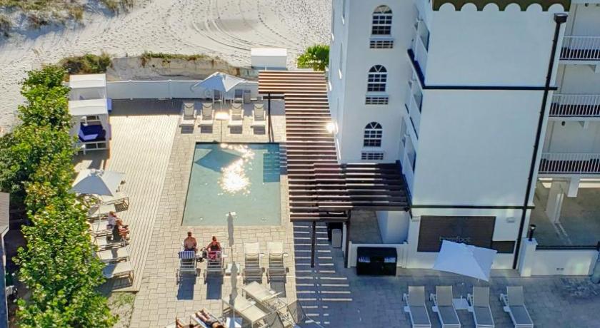 Barefoot Beach Club photo