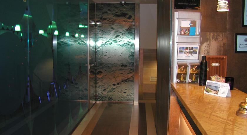 Hotel Moon photo