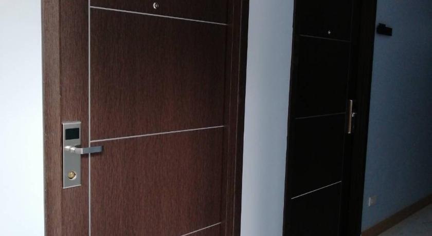 Bangkok Thanks​Pama​ 3-Star Hotel room