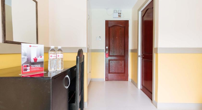 RedDoorz Premium @ Gabinete Road Palawan - image 33