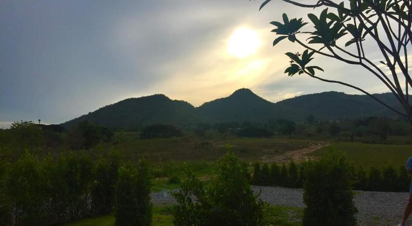 Hua Hin Lae I Aoon photo