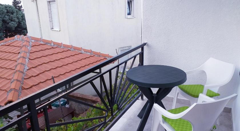 Apartments Odal — Hotel in Sutomore