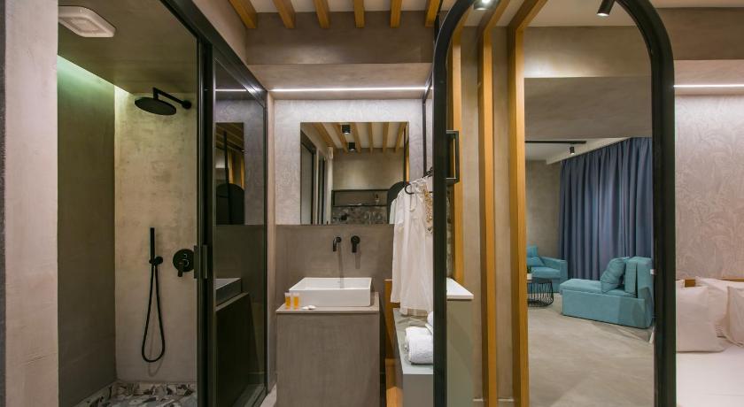 King's Blue, Urban Suites photo