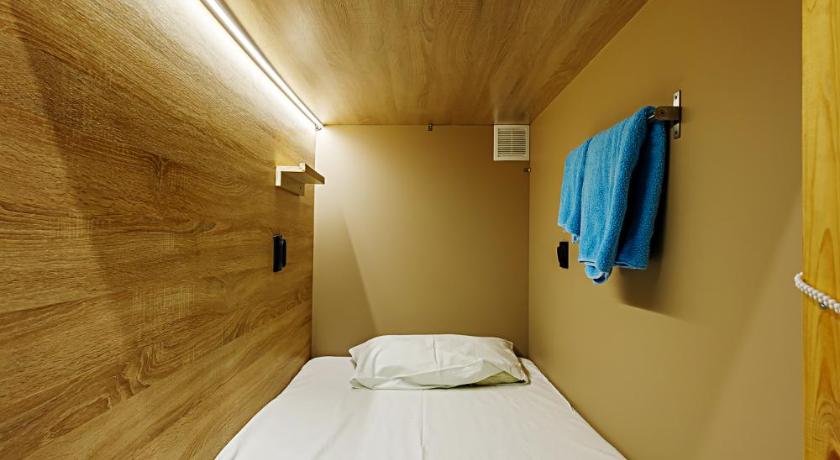 Capsule hostel "Sleep QB" Novoslobodskaya photo