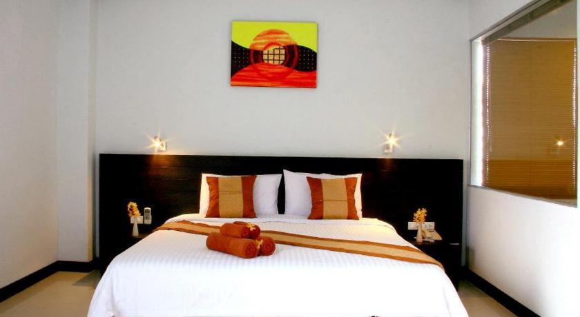 Image of Deluxe Double or Twin Room 3