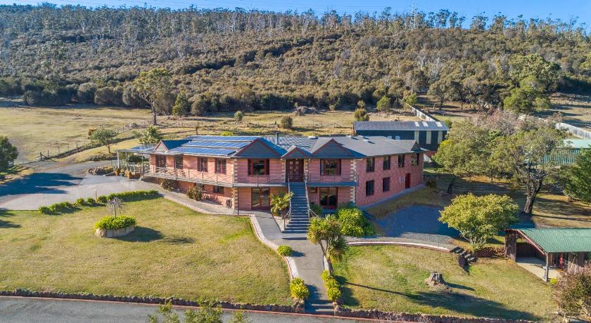 The Jenners Accommodation Prices Photos Reviews Address Australia