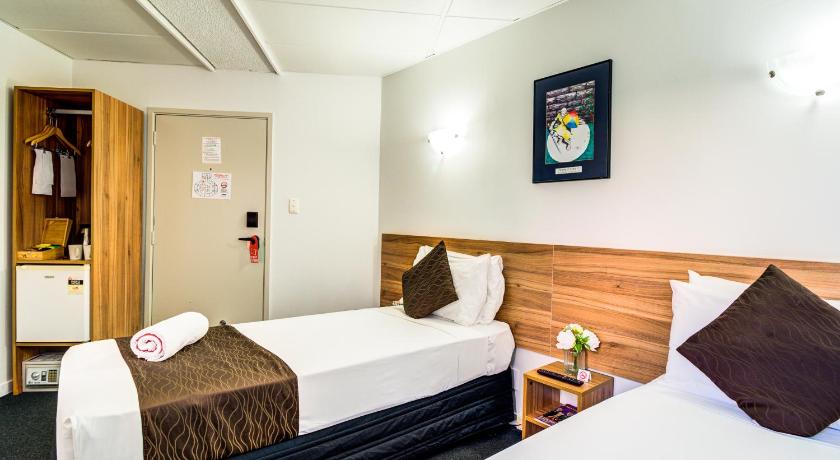 Image of Twin Room 3