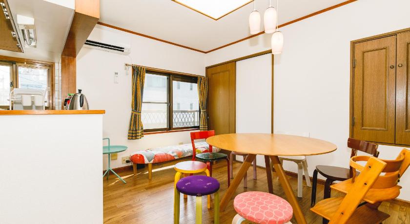 1組貸切りの宿 Thank you Hippo 2 -NIKAI 二階- — Hotel in Matsumoto