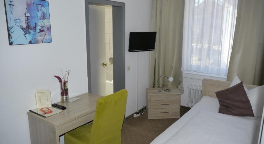 Parkhotel Villingen und Boardingzimmer photo