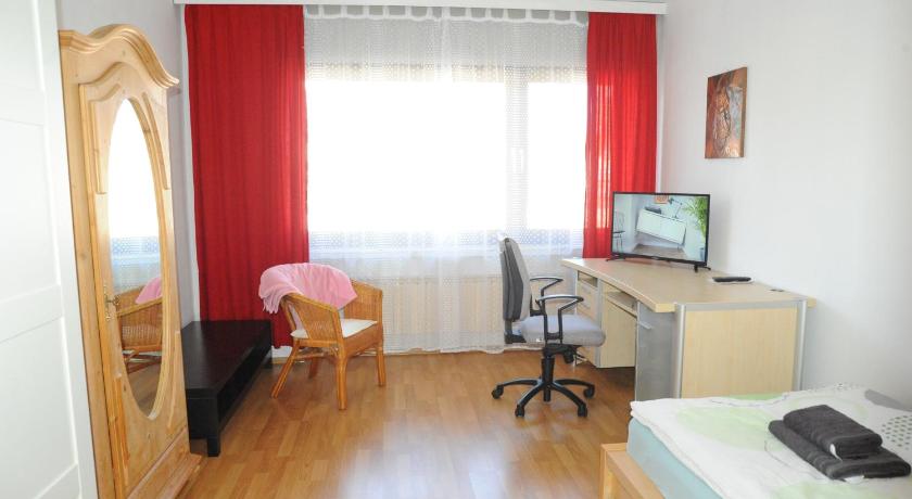 Hotel zur Herzklinik photo