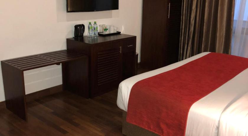 Image of Deluxe King Room 5