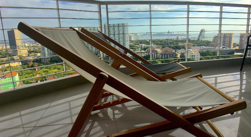 58sqm Elegant New Suite with Great Night Bay View photo